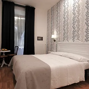 domus-iuliae.it-romehotels.com/