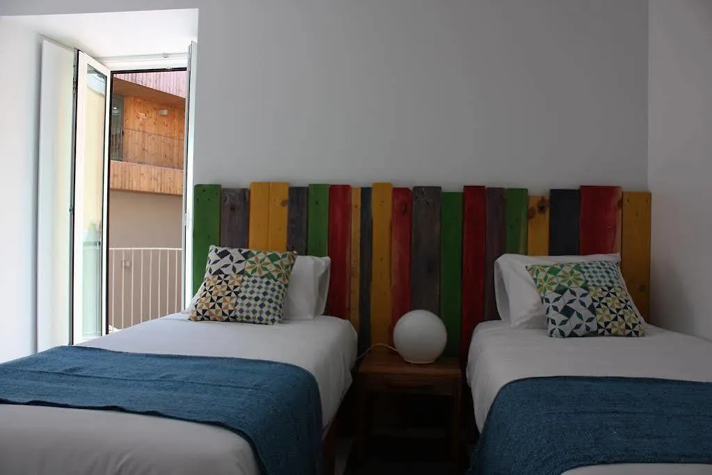 Hostel Moon Hill By Joivy Sintra