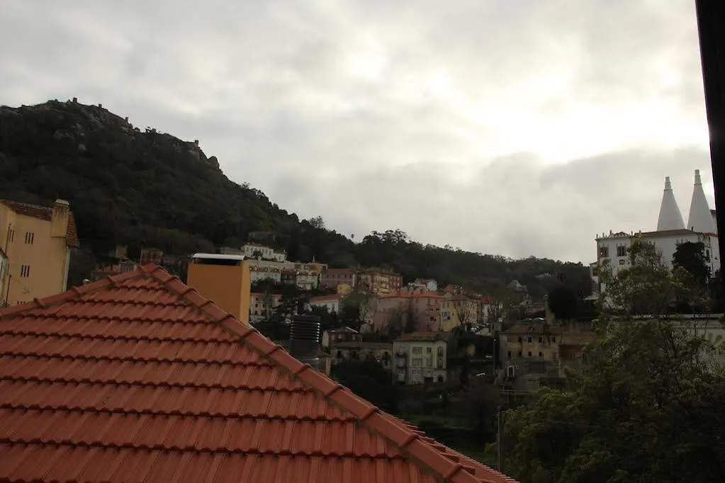 Hostel Moon Hill By Joivy Sintra Portugalia