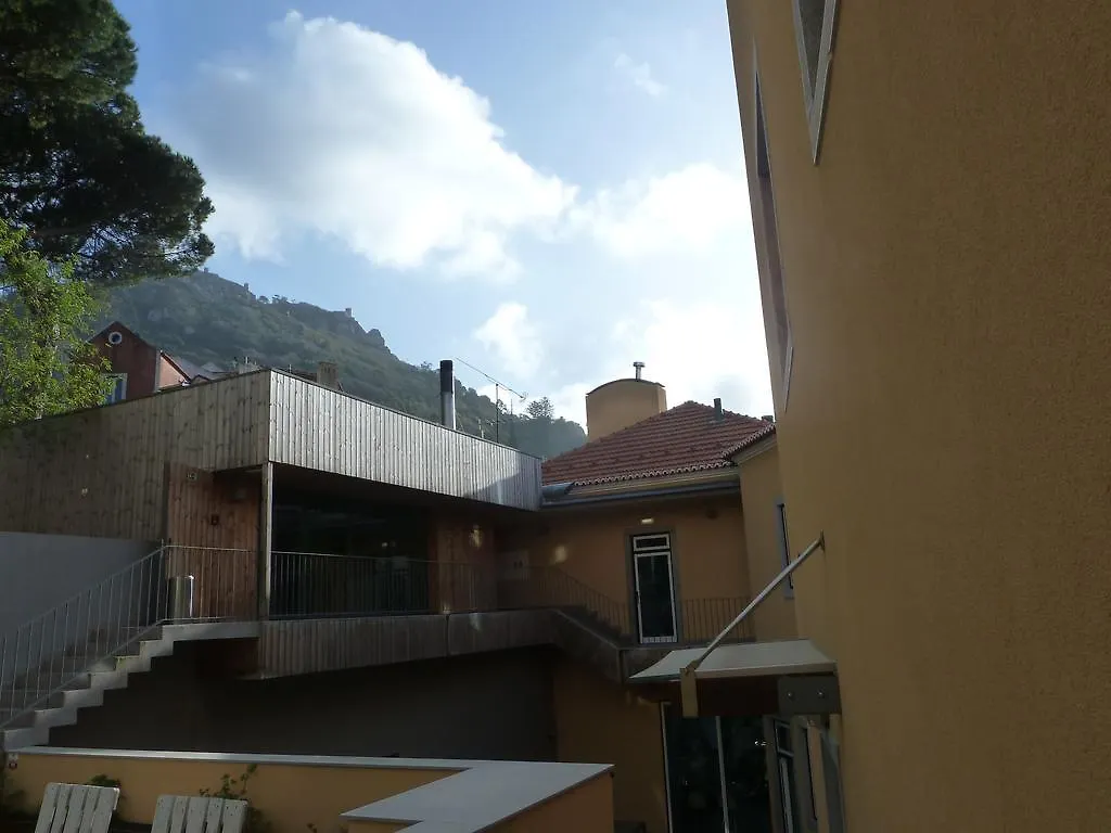 Hostel Moon Hill By Joivy Sintra